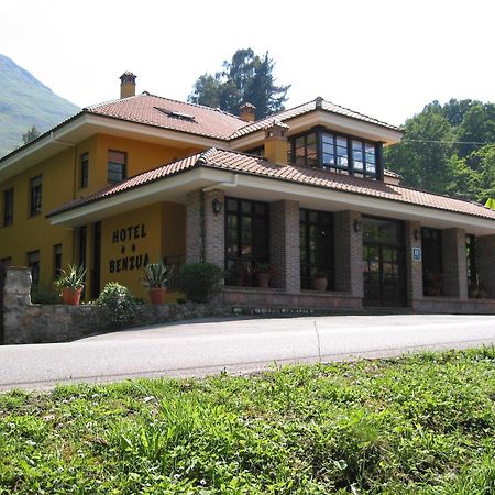Hotel Benzua Villanueva de Ardisana Exterior photo